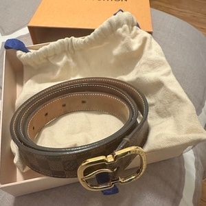 Best Men's Louis Vuitton Belt. Classic Brown Damier Pattern Gold Buckle.  Size 32-36 for sale in Kerrville, Texas for 2023